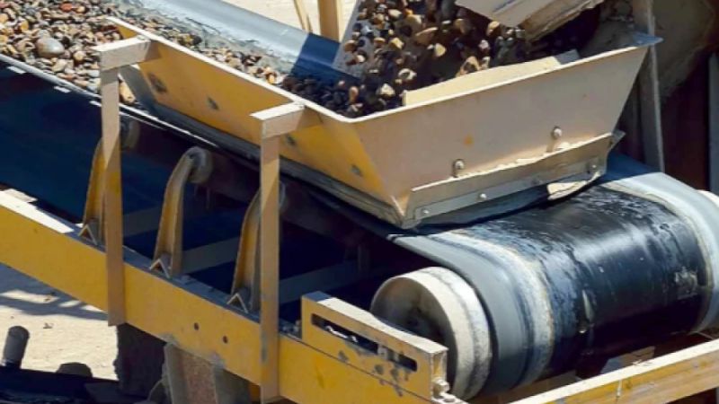 How Rough Top Conveyor Belts Revolutionize Industries